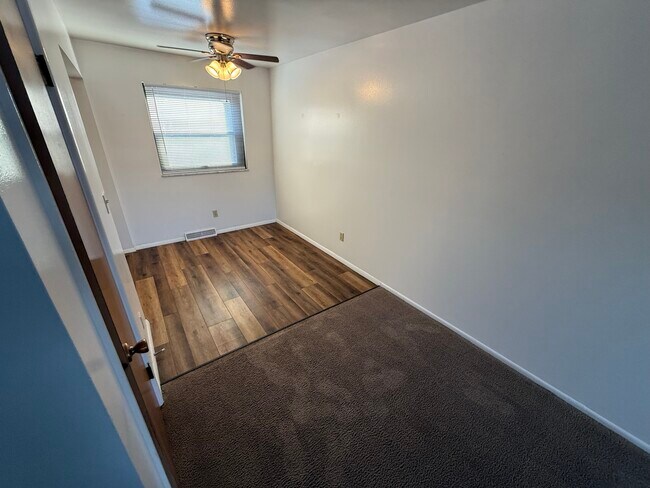 Photo - 2951 Columbus St