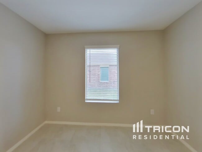 Photo - 1708 Clairborne Ct