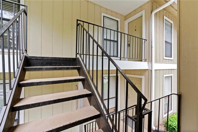 Photo - 5137 Roswell Rd NE Unit 4