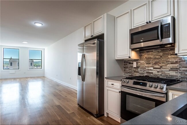 Photo - 221 Elizabeth St