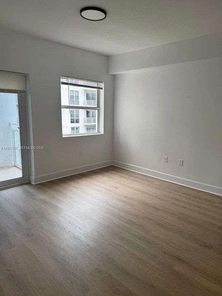 Building Photo - 471 NE 25th St Unit 504