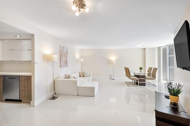 Photo - 600 Parkview Dr Unit 412