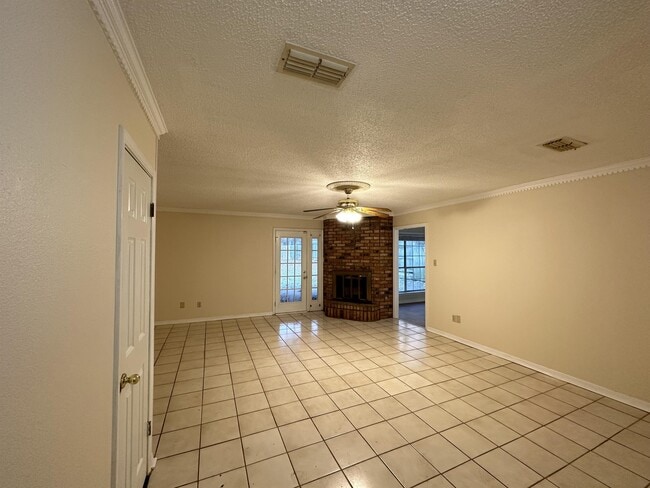 Photo - 5900 Larry Dr