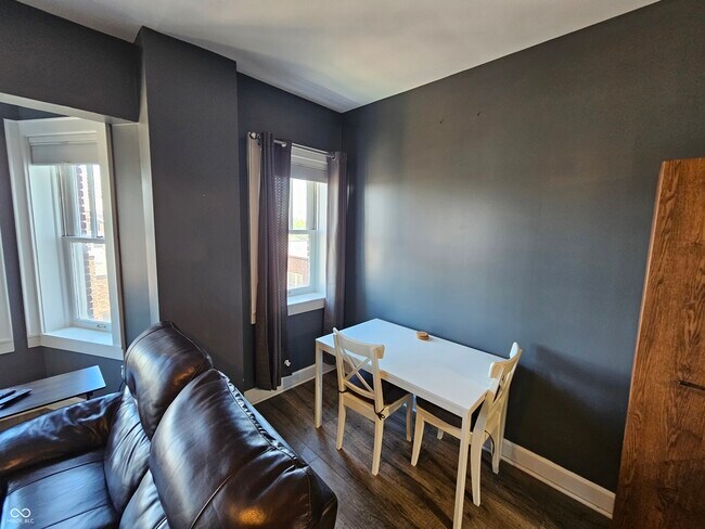 Photo - 230 E 9th St Unit 507