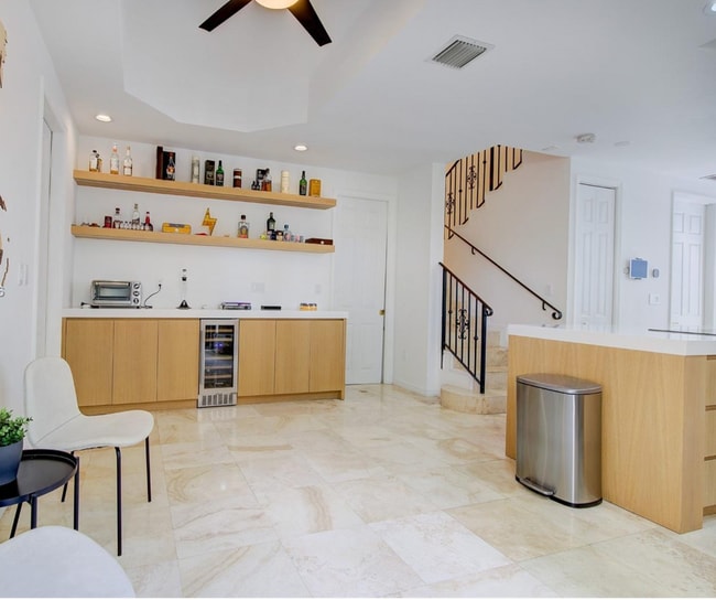 Photo - 4867 Ponce de Leon Blvd Unit A