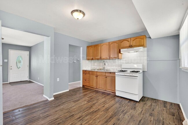 Photo - 409 Shepley Dr