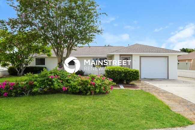 Building Photo - 3 Bedroom Pet-Friendly Home in MERRITT ISLAND, FL with Main Street Renewal
