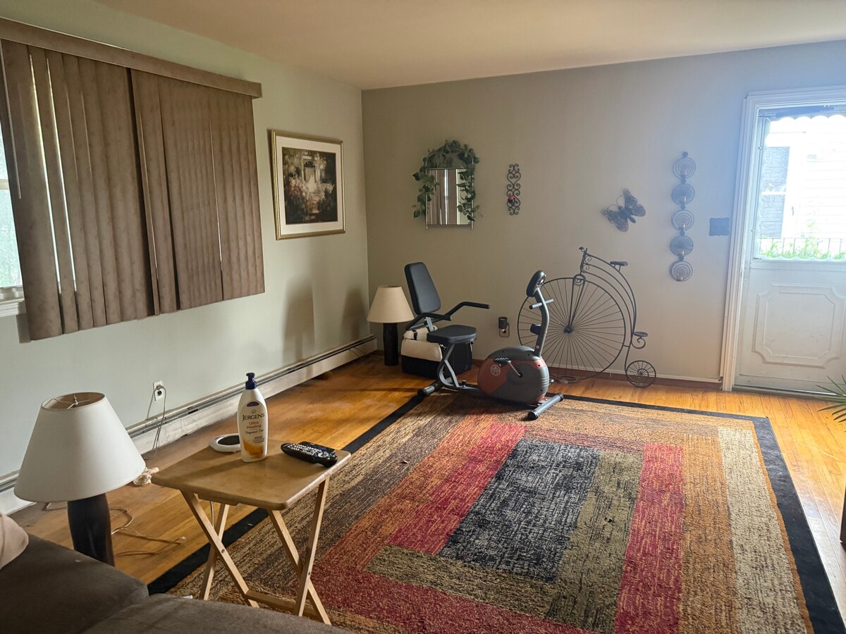 Photo - 1152 Tulip Ave Unit 1