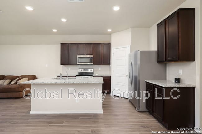 Photo - 15251 Comanche Gard