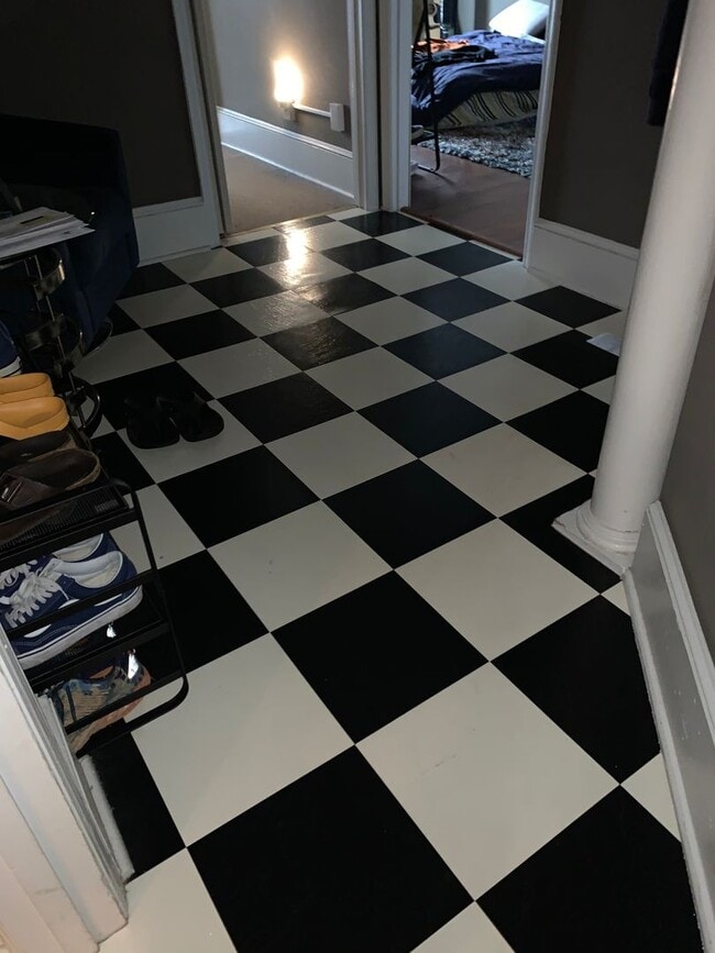 Photo - R-5 - R-6 Unit 124-B