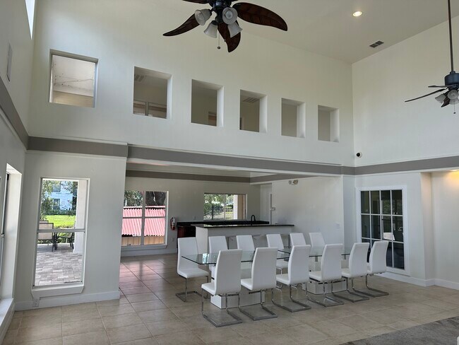 4211 Chatham Oak Ct Unidad 101