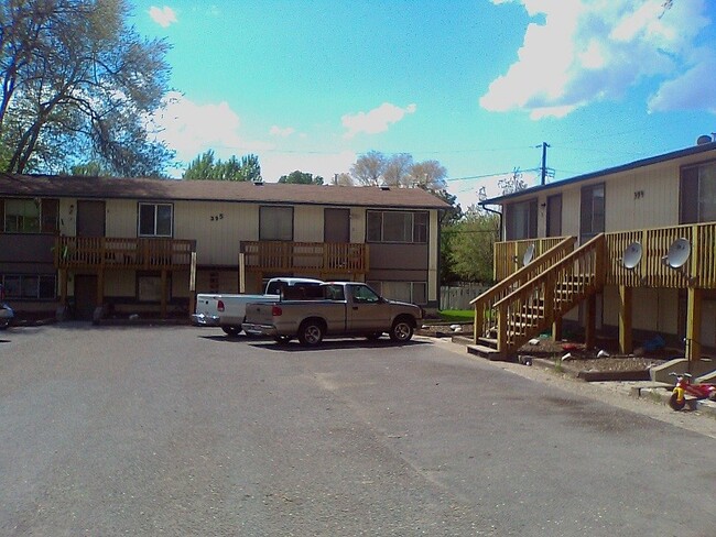 Building Photo - 395-399 Taft Ave Unit 6