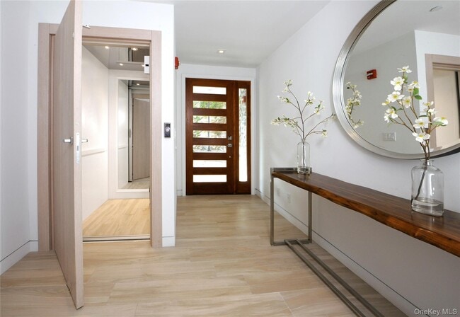 Photo - 105 Delancey Ave Unit 7