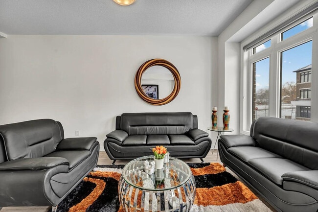 Building Photo - 585 Colborne St Unit SI FL3-ID1504442P