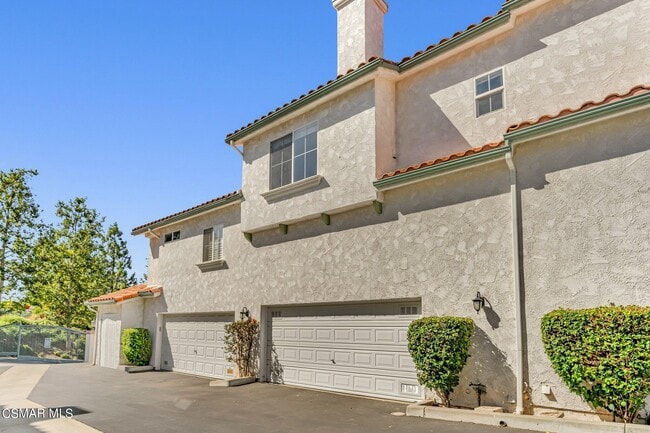 Photo - 315 Westlake Vista Ln