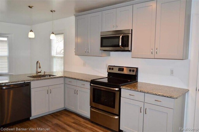 Kitchen View 2 - 910 Knowles St