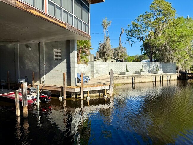 Photo - 160 N Lakeview Dr Unit #1