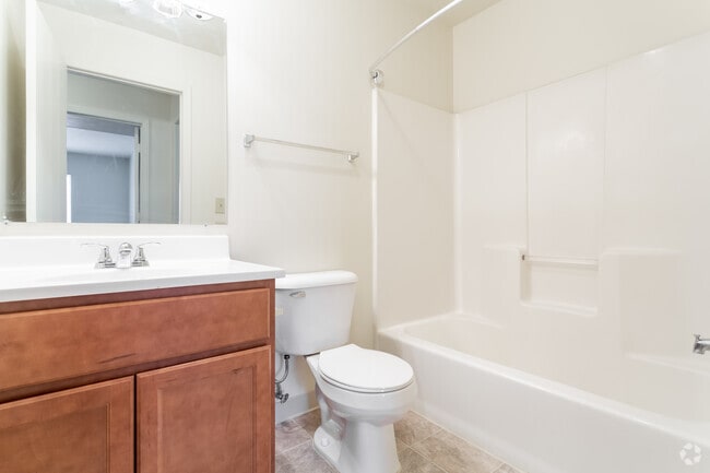 2BR,1BA,911SF - The Providence
