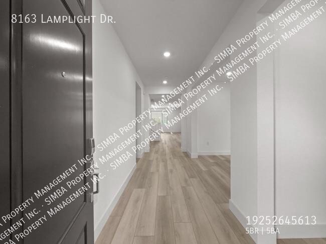 Photo - 8163 Lamplight Dr