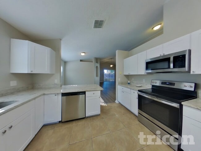 Photo - 545 Randon Terrace