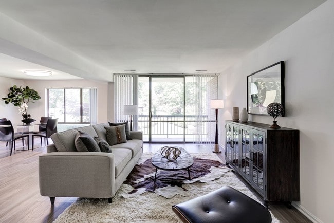 Photo - Charter Oak Apartments