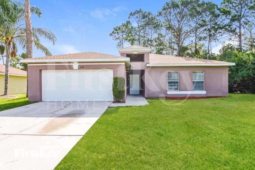 4448 N Biscayne Dr