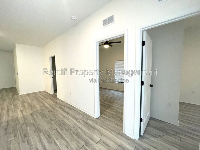 Photo - 560 Nimitz Blvd