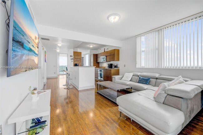 Building Photo - 2681 N Flamingo Rd Unit 1201S