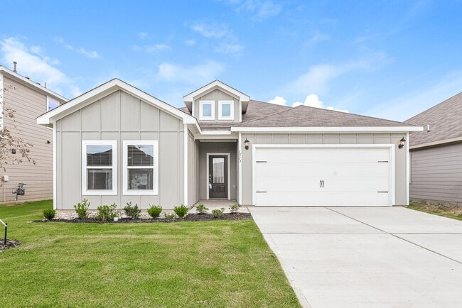 Building Photo - 1513 Harvester Dr