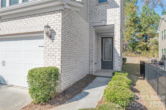 Photo - 15310 Scholastic Dr