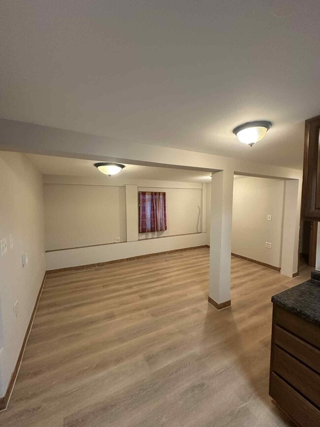 Building Photo - 3709 W Diversey Ave Rental