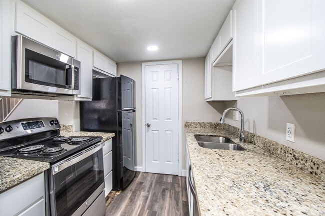 Photo - 3943 W Reade Ave