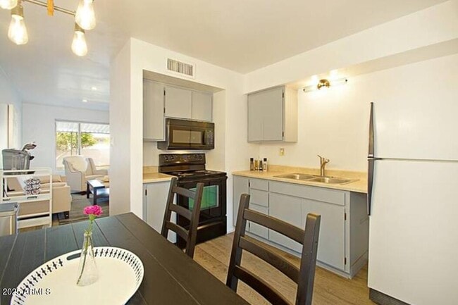 Photo - 6944 E Earll Dr