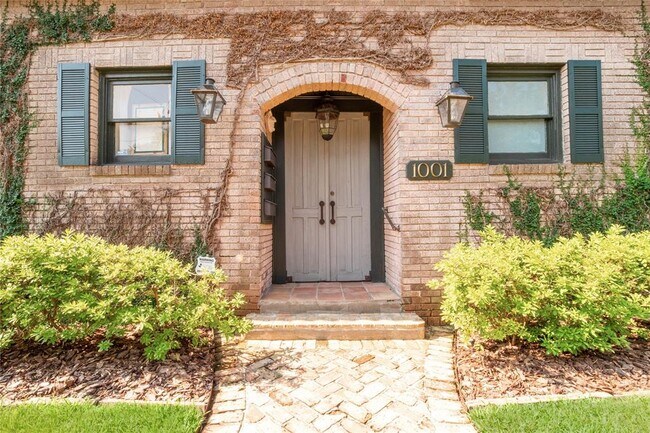 Photo - 1001 Bomar St Unidad B