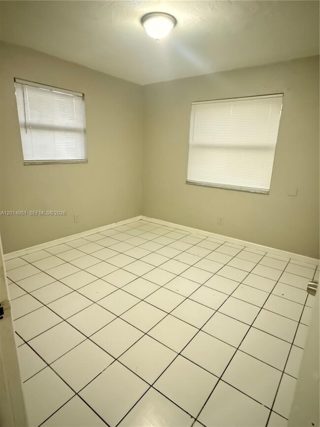 Photo - 2500 NW 21st St Unit 1