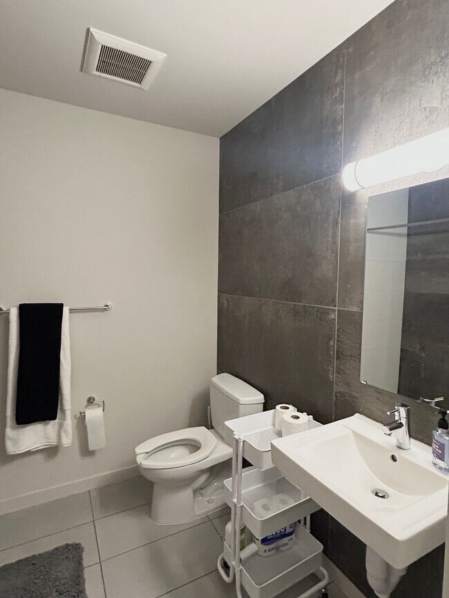 Photo - 741 Harvard Modern studios with w/d in unit!