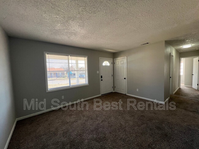 Photo - 3985 Glenbrook St