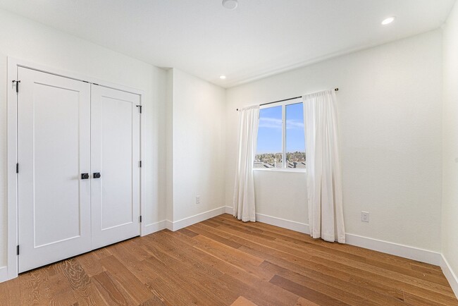 Photo - 1331 Newton St