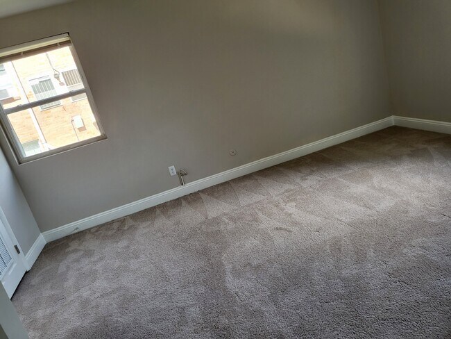 Photo - Creekside South Apartments