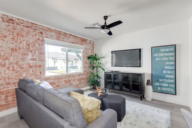 Photo - The Chelsea Apartments