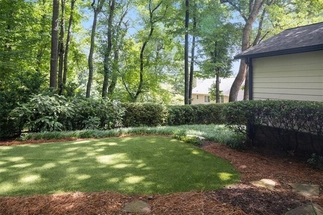 Photo - 4989 Kingswood Dr