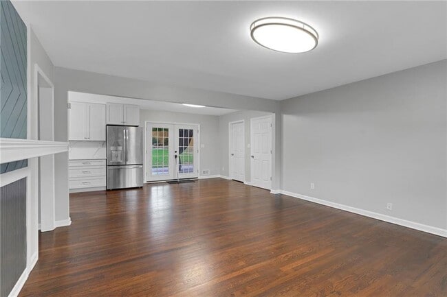 Photo - 2710 Dresden Dr