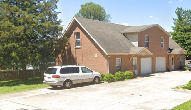 Dúplex - Exterior - 337 Gilbert Ave