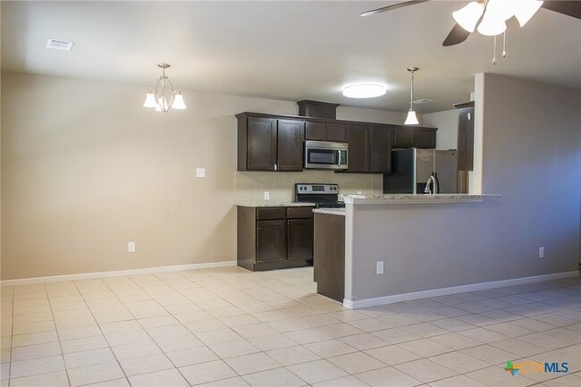 Photo - 1614 Shady Ln