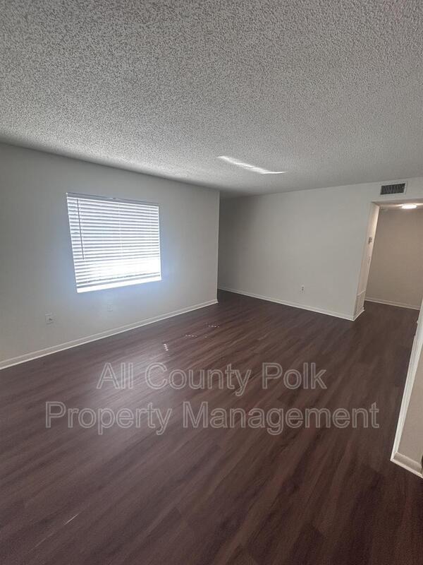 Photo - 915 Ariana St Unit Apt 4