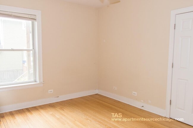 1925 W Winona St Unit 1