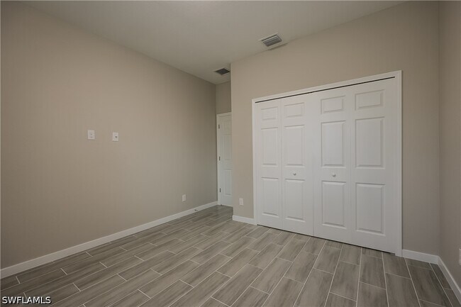 Photo - 3204 66th St W