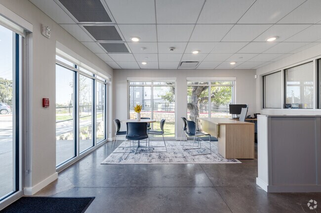 Leasing Office