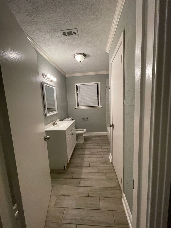 Photo - RECENTLY REMODELED HOME IN LA MARQUE