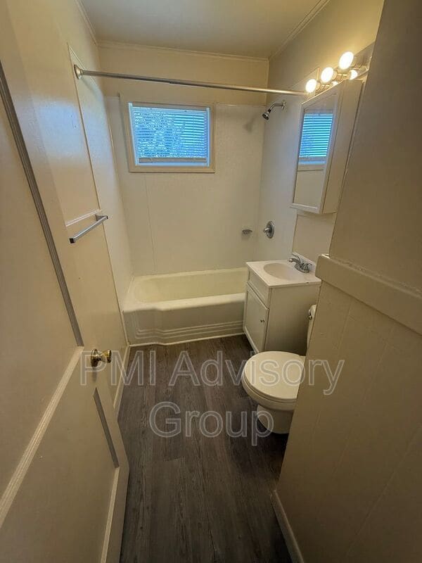 Photo - 2632 SE Adams St